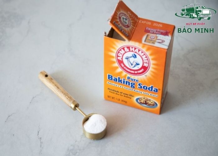 Bồn cầu bị nghẹt đầy nước
