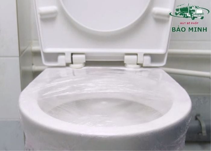 Mẹo thông tắc bồn cầu