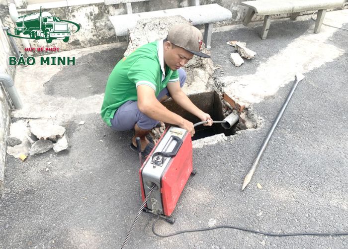 thông cống nghẹt dĩ an (2)