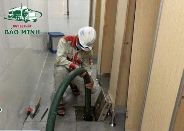 thông cống nghẹt giá rẻ (3)