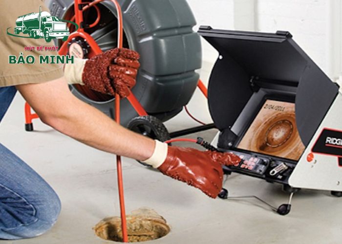 thông cống nghẹt giá rẻ (4)