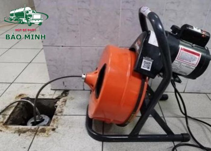 thông cống nghẹt tại thuận an (2)