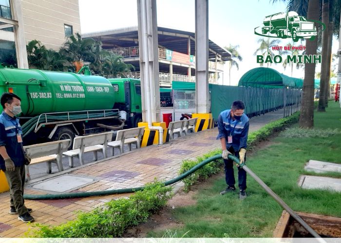 hút bể phốt khoán (2) hút bể phốt khoán (2)