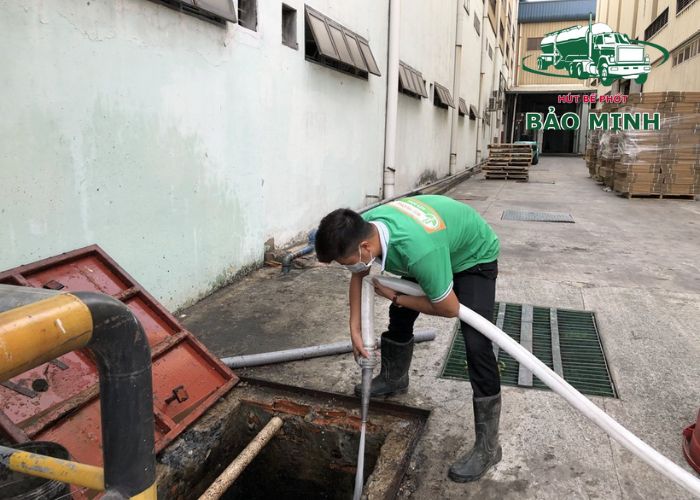 hút bể phốt khoán (3) hút bể phốt khoán (3)