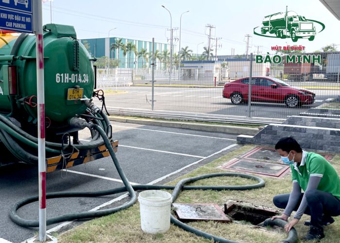 hút bể phốt tại lục ngạn (1)