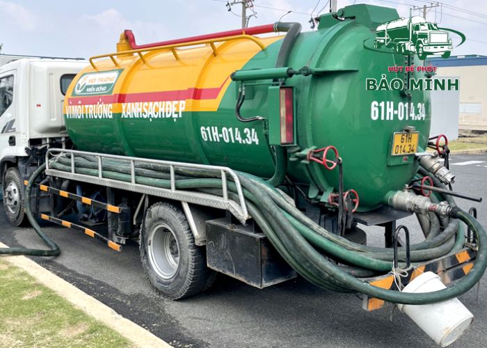 hút bể phốt tại lục ngạn (2)