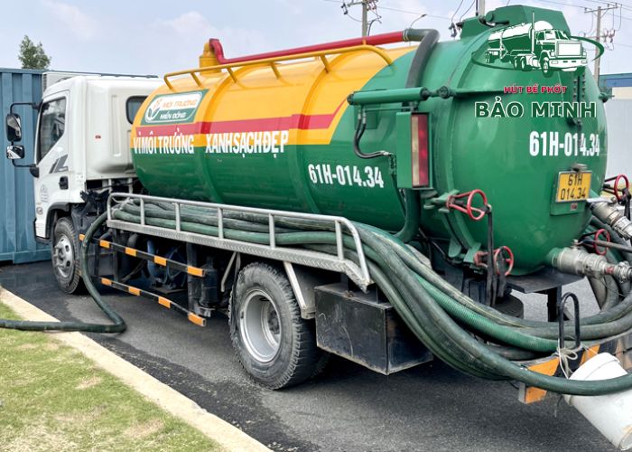 hút bể phốt ứng hòa (3) hút bể phốt ứng hòa (3)