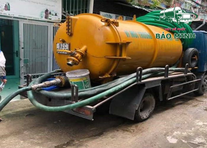 hút hầm cầu hoà vang (1)