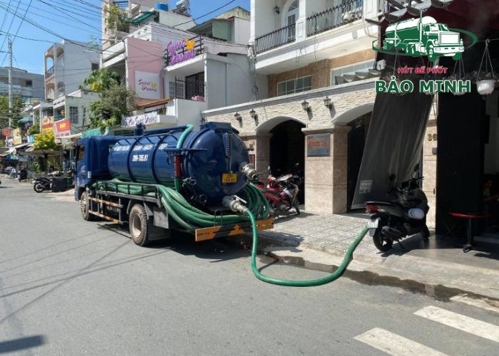 hút hầm cầu tân an (3)