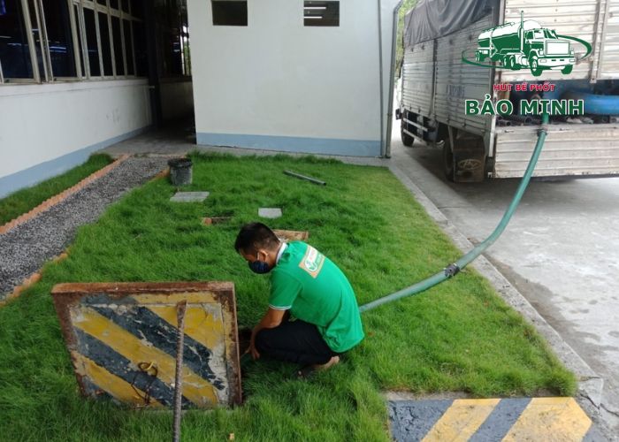 hút hầm vệ sinh tại vinh (2)