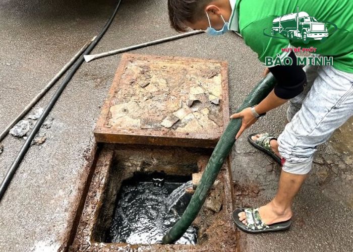 hút hầm vệ sinh tại vinh (4)