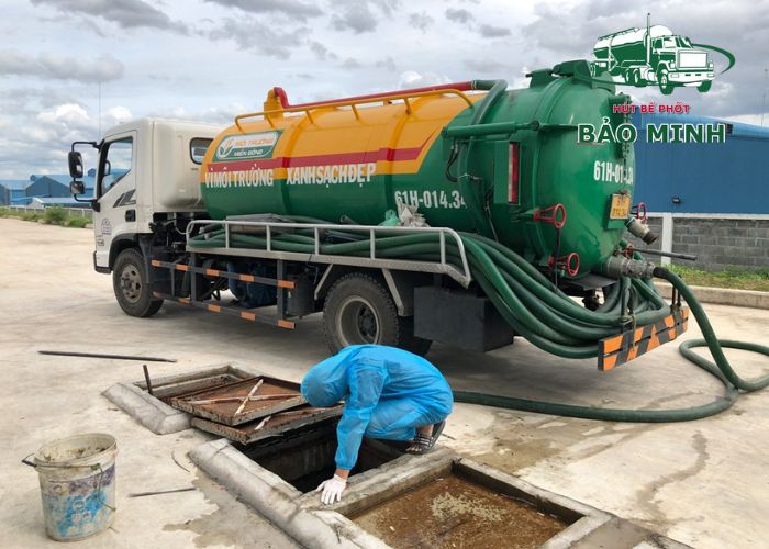 xe hút bể phốt (7) xe hút bể phốt (7)