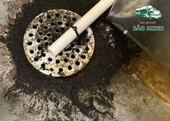 dấu hiệu cống nghẹt tại Hà Nội (4)