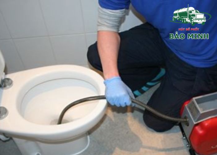 Hút bồn cầu giá bao nhiêu