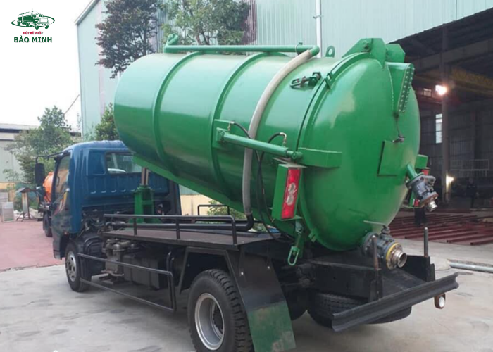 Hút bể phốt định kỳ (1)