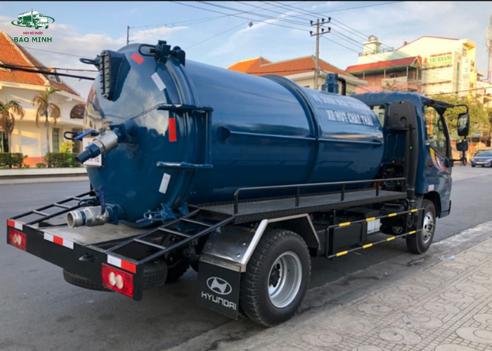 Hút bể phốt giá rẻ có bảo hành (2)