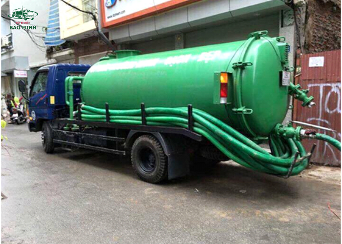 Hút bể phốt giá rẻ có bảo hành (6)