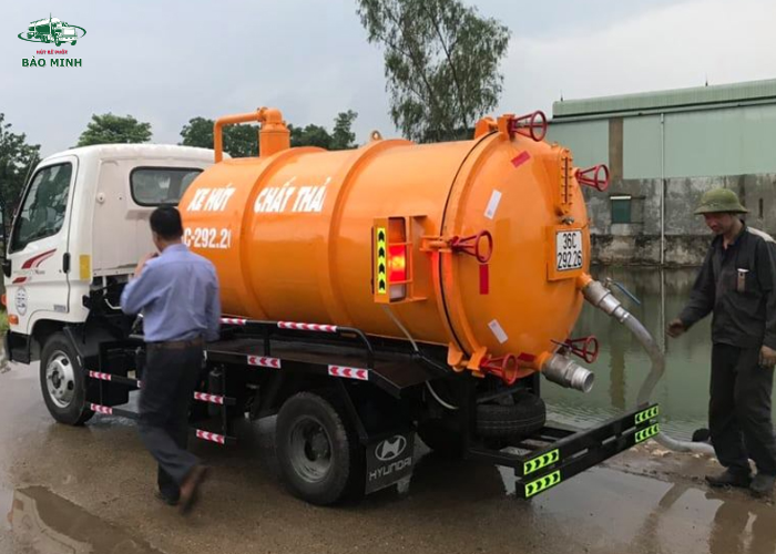 Hút bể phốt giá rẻ có bảo hành (7)
