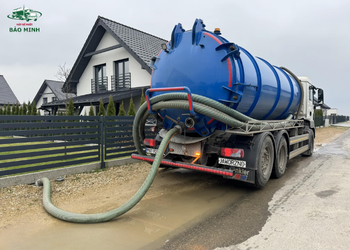 Hút bể phốt cho nhà hàng (1)