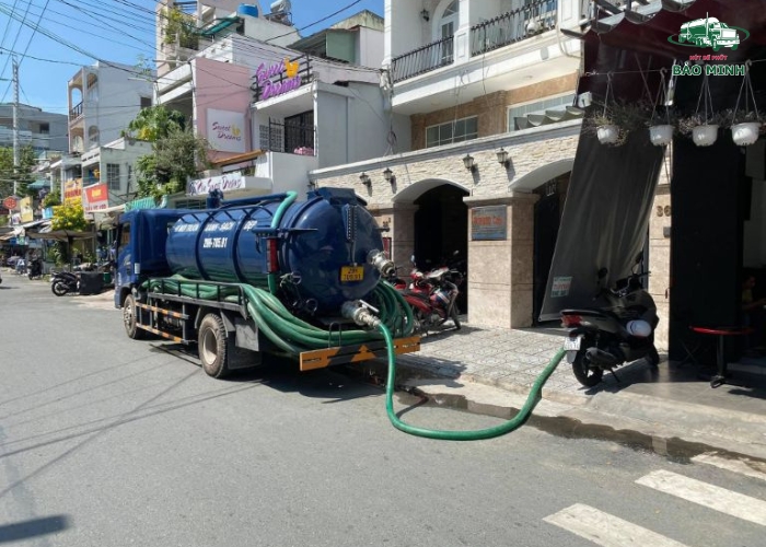 Cách tính khối lượng hút bể phốt chính xác (2)