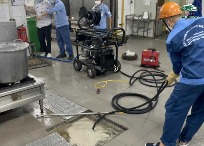 Thông tắc cống khu công nghiệp Bắc Ninh (4) Thông tắc cống khu công nghiệp Bắc Ninh (4)