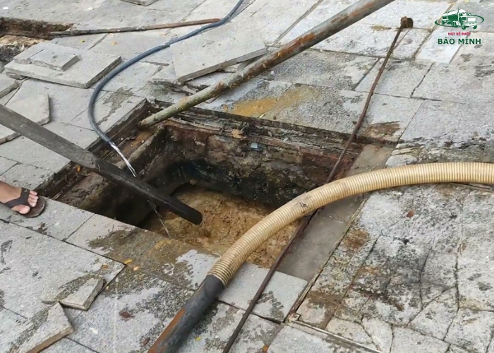 Thông tắc cống khu công nghiệp Bắc Ninh (6) Thông tắc cống khu công nghiệp Bắc Ninh (6)