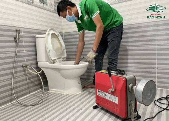 Bồn cầu xả nước không trôi (4)