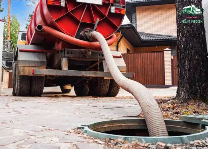 Cách nhận biết hút bể phốt đủ khối lượng (3)