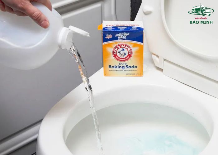 Cách xử lý bể phốt bị đầy tại nhà (3) Cách xử lý bể phốt bị đầy tại nhà (3)
