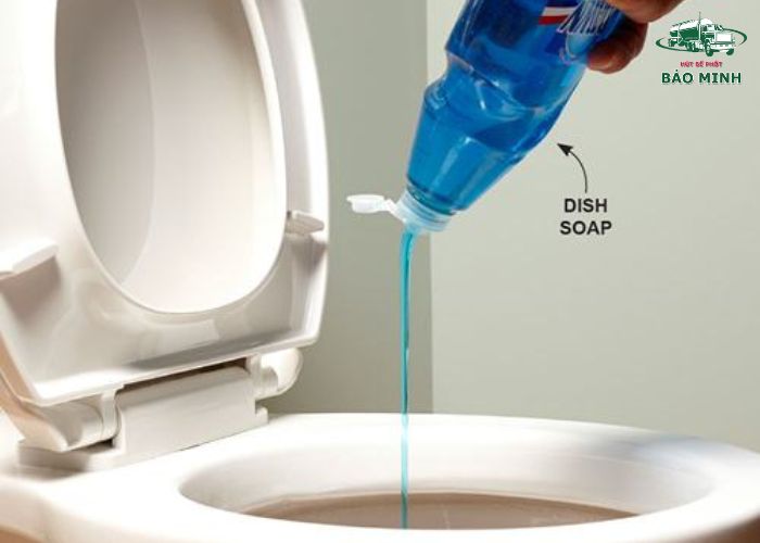 Mẹo thông tắc bồn cầu bằng nước rửa bát Mẹo thông tắc bồn cầu bằng nước rửa bát