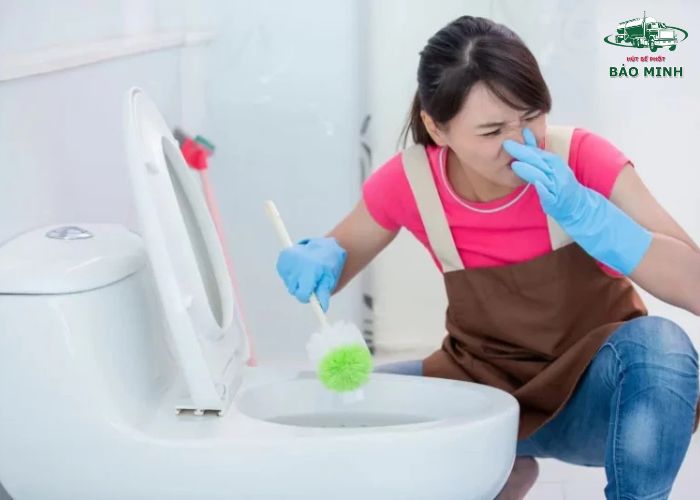 Tại sao bể phốt có mùi hôi (3)